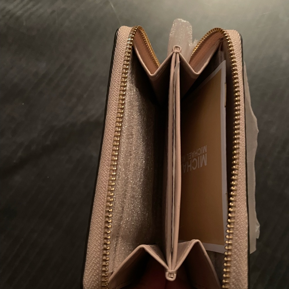 Michael Kors Pink Wallet with Elegant Leather Finish - Picture 8 of 8